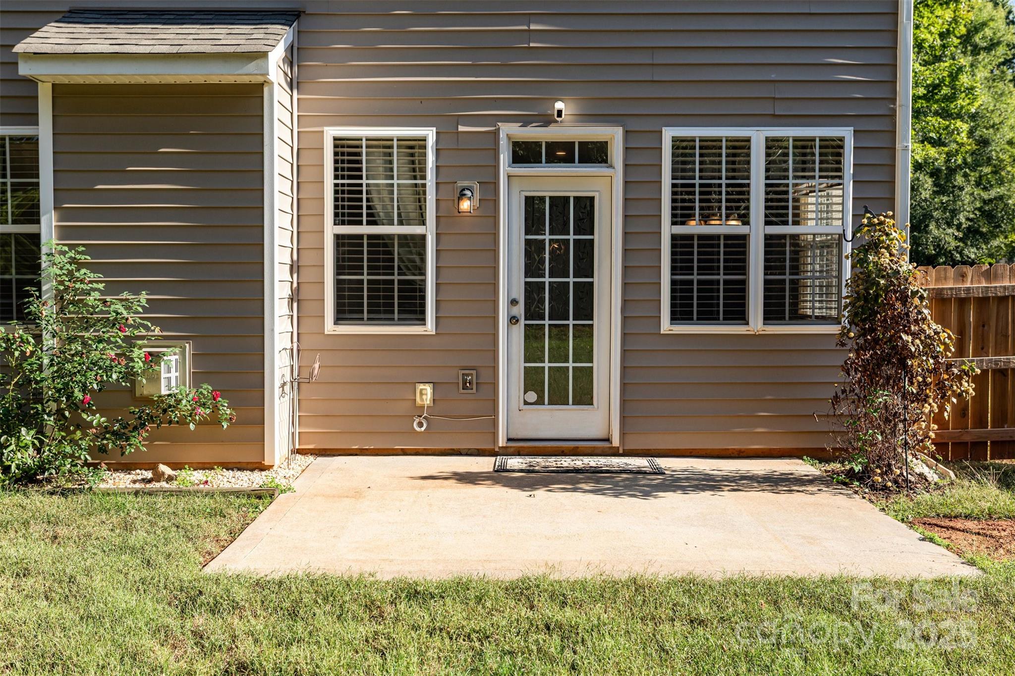 Fort Mill, South Carolina 29707, United States, 4 Bedrooms Bedrooms, ,3 BathroomsBathrooms,Residential,Active,222147