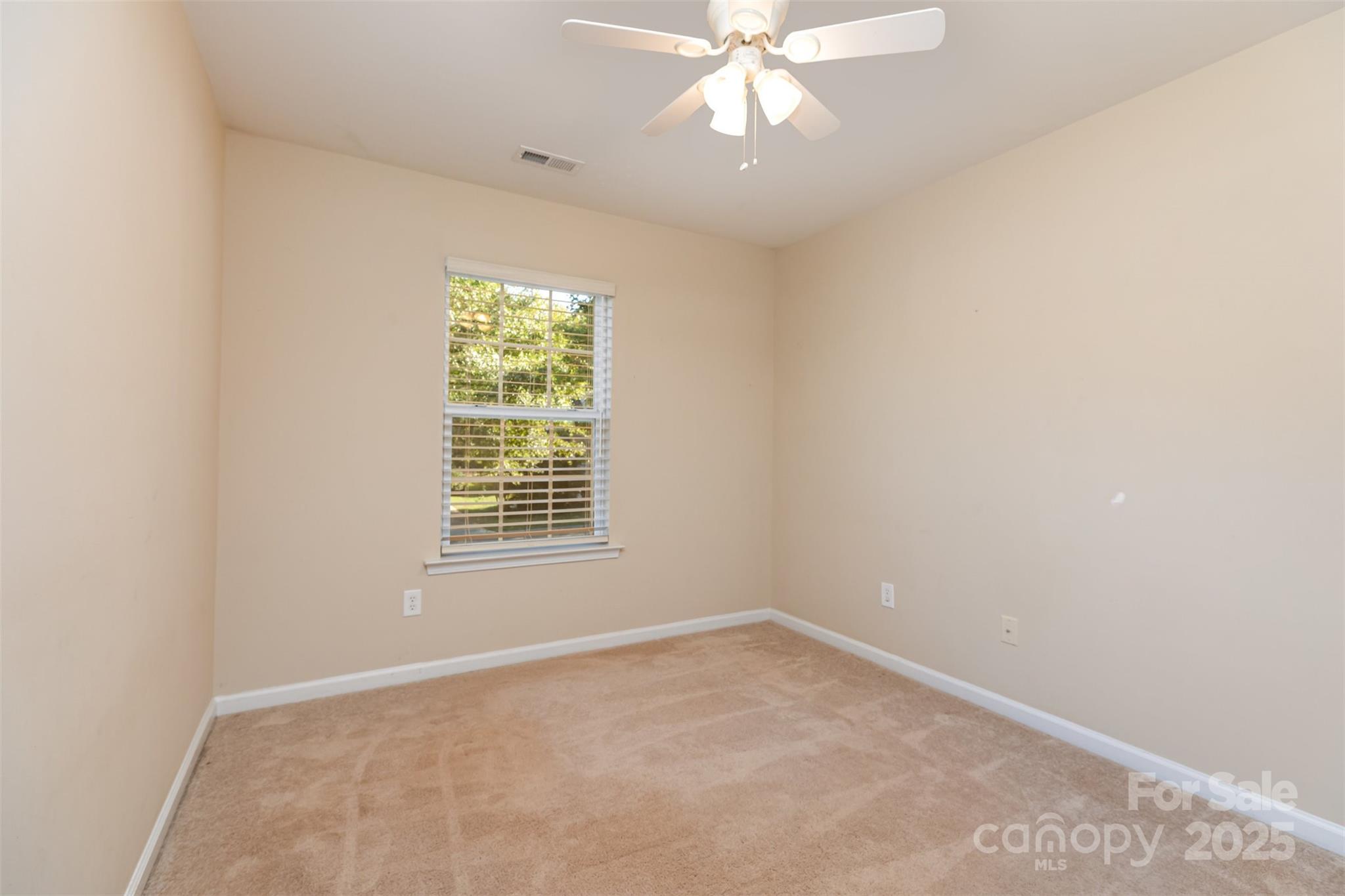 Fort Mill, South Carolina 29707, United States, 4 Bedrooms Bedrooms, ,3 BathroomsBathrooms,Residential,Active,222147