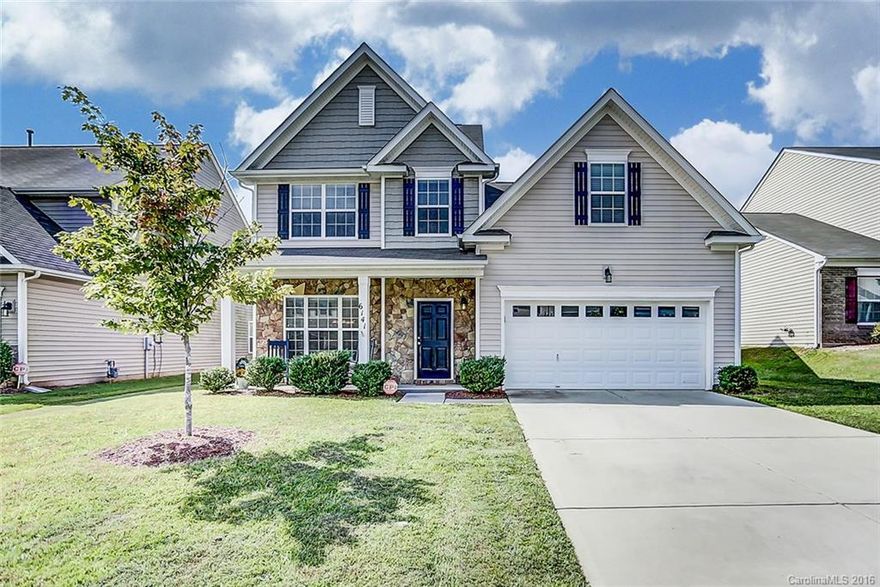 Great House, Great Location and Neighborhood, Great Price!!  Hardwood floors in Foyer, Dining room, and Kitchen.   Large Great Room with corner gas fireplace.  Look at the virtual tour and see the open floor plan!  Kitchen has wood cabinets, granite counter tops, and island for lots of counter top work space.  Covered front porch welcomes your guests.  Fenced in back yard with patio.  Large Master Bedroom with cathedral ceiling.  Master Bath has double sinks, and separate tub and shower.