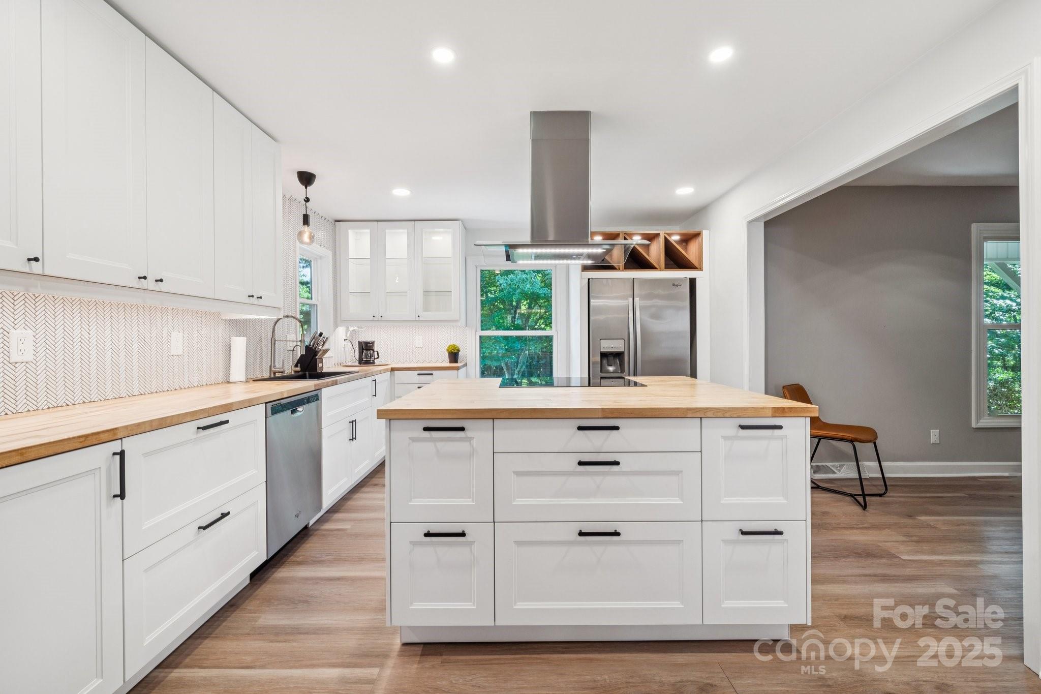 4432 Bob White Court