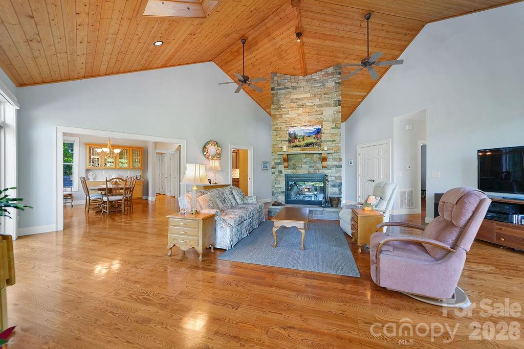 1228 Ugugu Drive