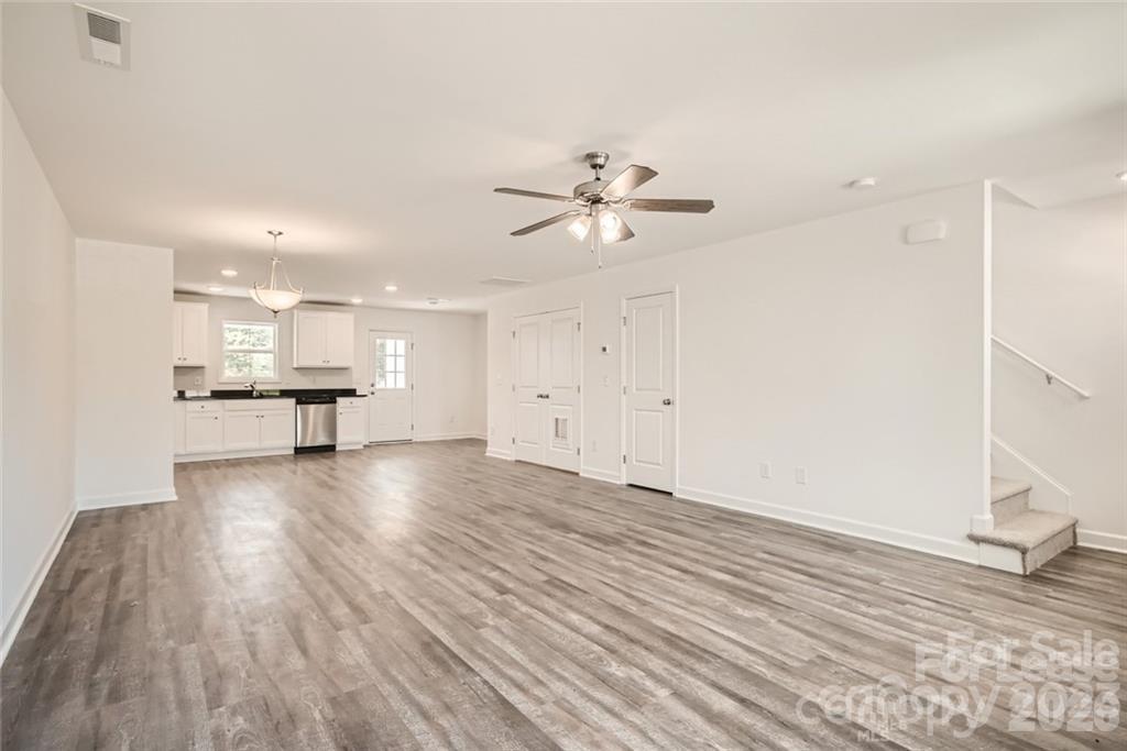 662 W Cemetary Street