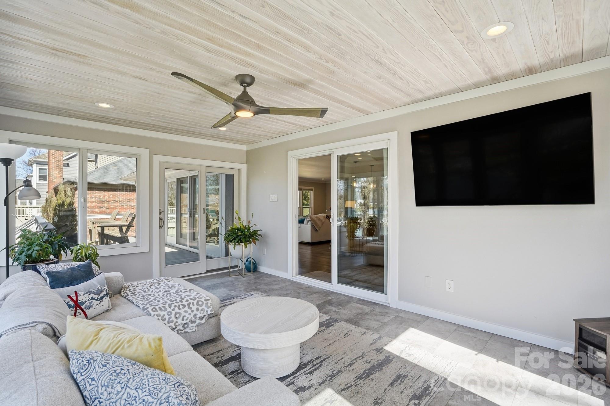 Lake Point Shores - Residential