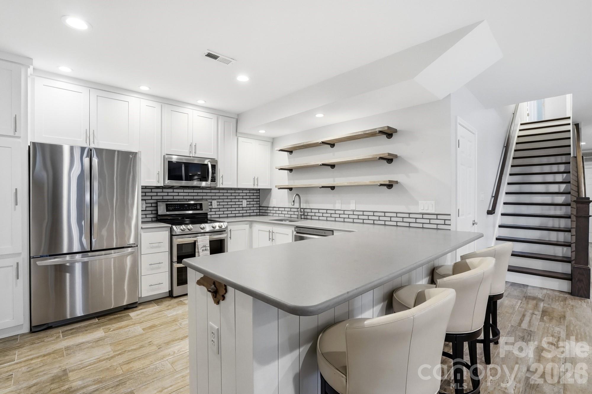 Lake Point Shores - Residential