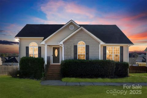 Photo of 417 Oakleigh Lane, Oakboro, NC 28129 (MLS # 4332969)