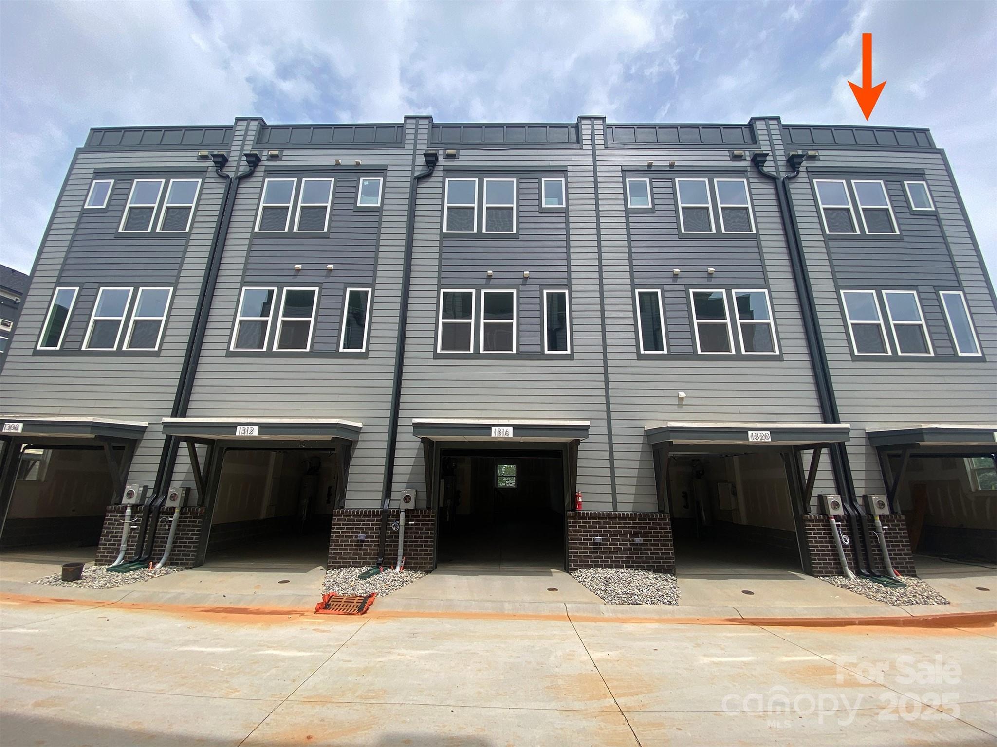 1324 Walter Taylor Way EQX0101