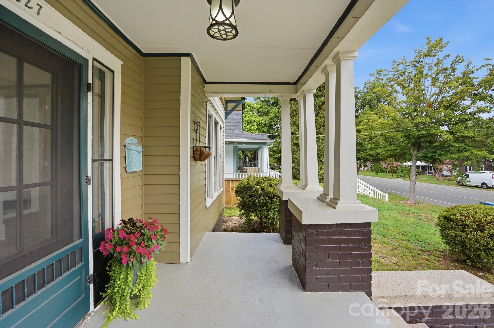 1627 N Main Street