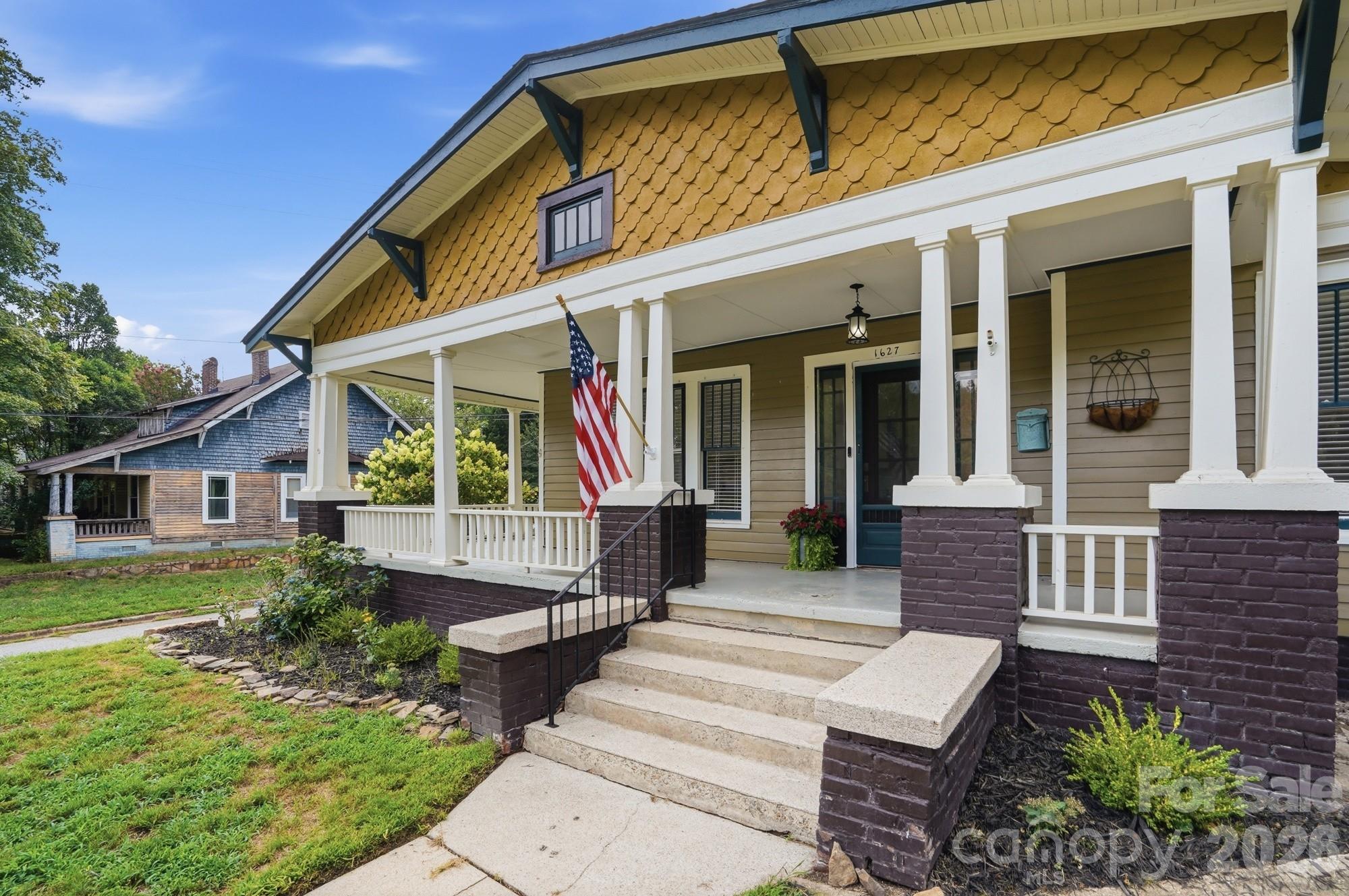1627 N Main Street