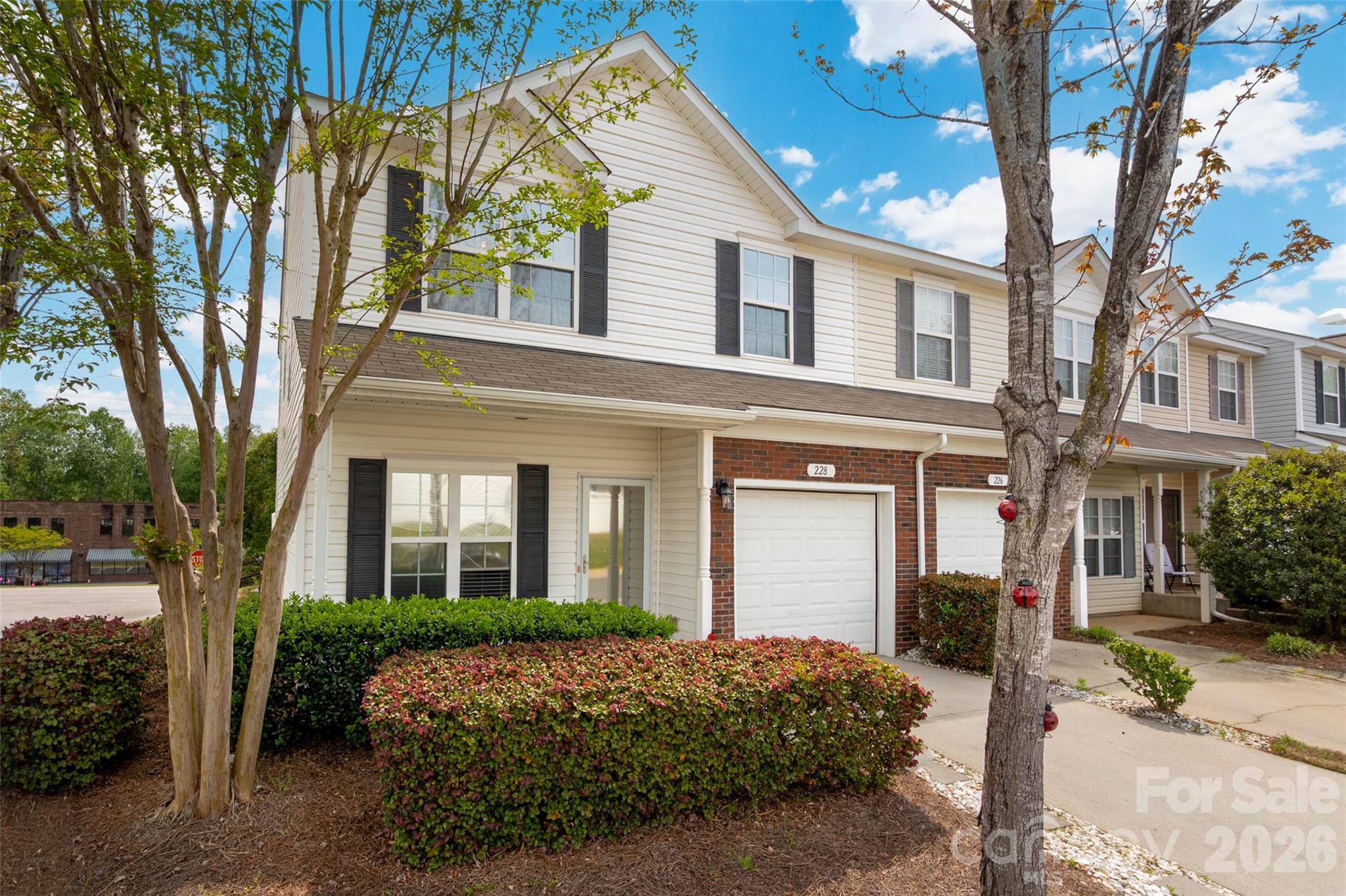 Cascades at River Crossing - Residential