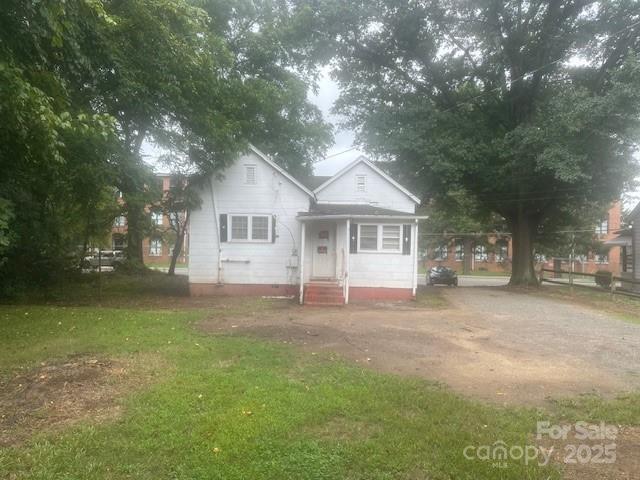 230 S Hoskins Road 228