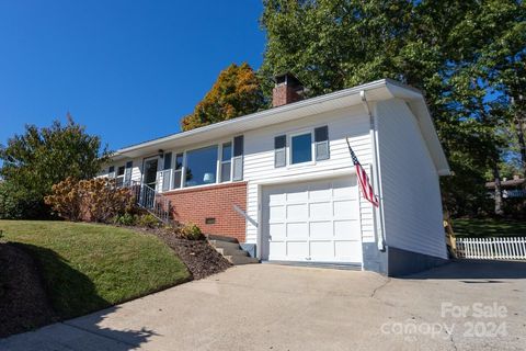 A home in Waynesville