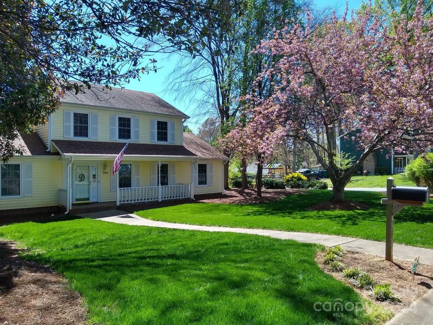 POPULAR Sardis area Neighborhood w/ Beautiful Move-In Ready Home on Corner of CUL-DE-SAC!   PRIMARY BEDROOM on MAIN w/ Full Bathroom!  Swimming POOL in Spacious FENCED Backyard, & huge wrap around DECK, perfect for Entertaining.  Feels like RESORT LIVING at HOME!  Newer Laminate HARDWOOD floor throughout 1st floor living areas & kitchen.  Bright & roomy Living & Dining rooms.  Kitchen with GRANITE countertops, & a Breakfast Area.  Kitchen also opens to family room w/ cozy GAS FIREPLACE.  Upstairs 3 Bright bedrooms w/ Full bath (1 as 2nd Primary Bedroom!) & addt'l room w/ extra Sink.  New Pool Motor Pump & New Sand Filter.  NEW HVAC system for upstairs.  NEW Water Heater, Disposal, Microwave, & more.  WELL MAINTAINED & IMMACULATE!