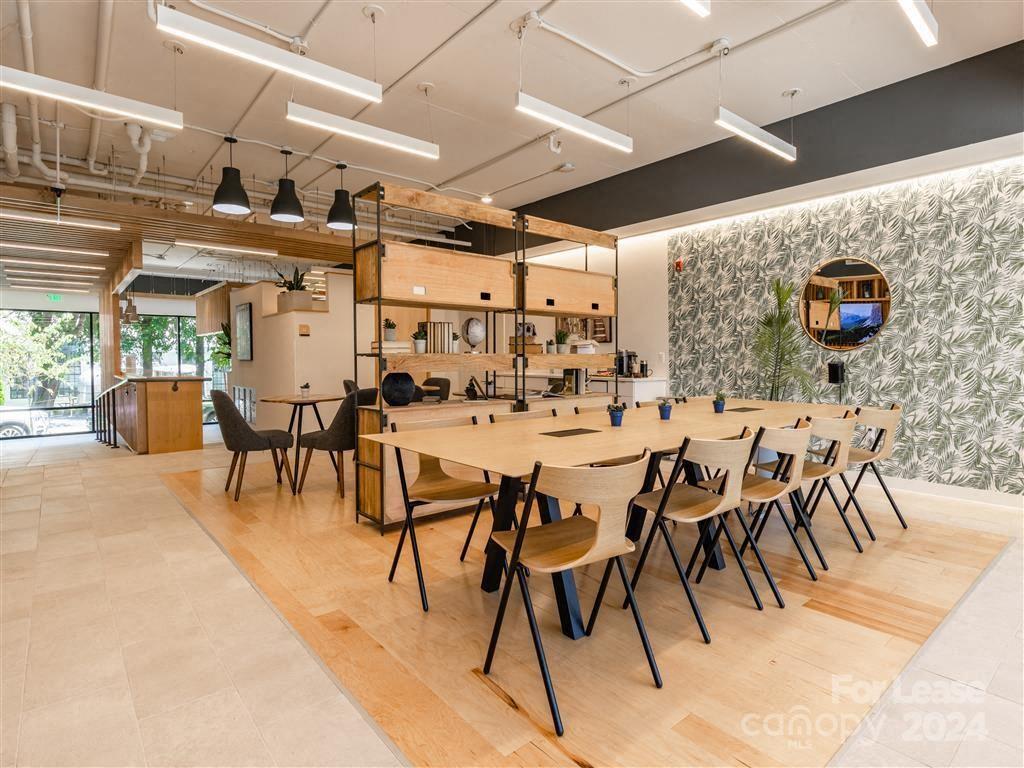 Charlotte, North Carolina 28206, United States, 2 Bedrooms Bedrooms, ,2 BathroomsBathrooms,Residential,Active,54784