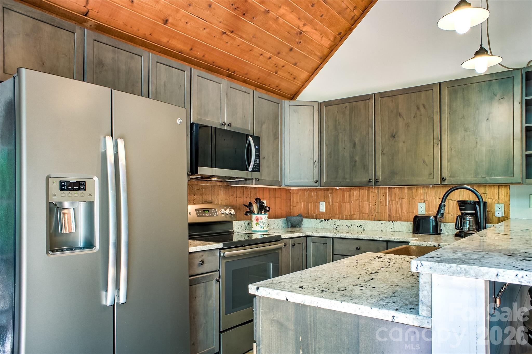 Gateway Mountain - Residential