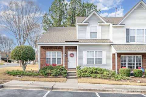 3201 Blythe Ridge Court Charlotte NC 28213