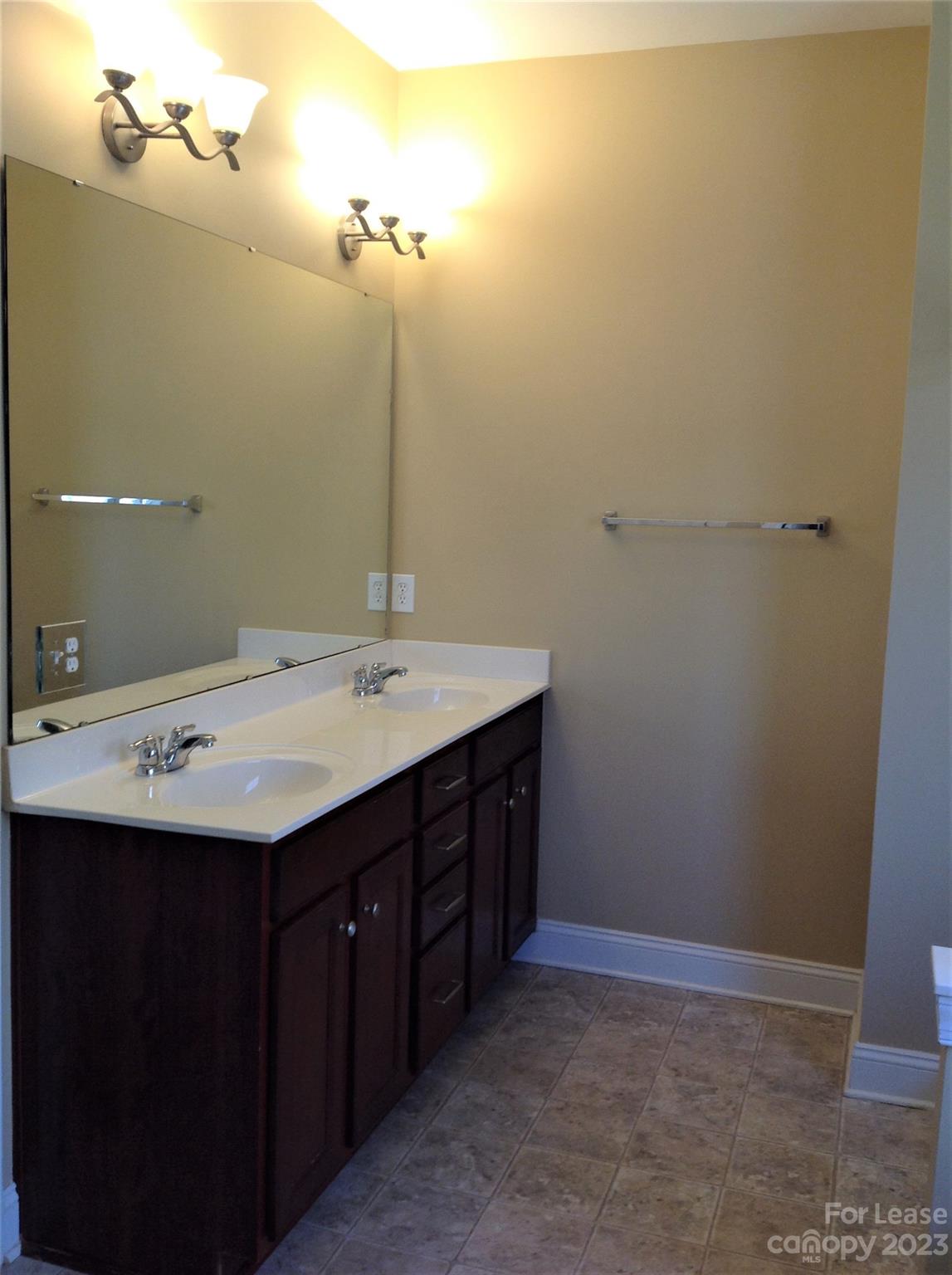 Riverfront - Residential Lease