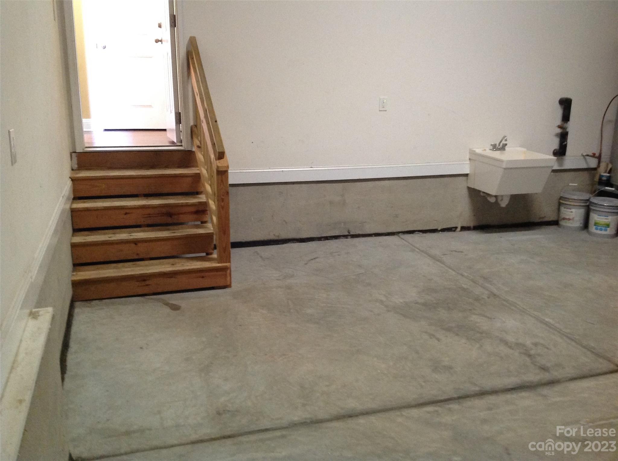 Riverfront - Residential Lease