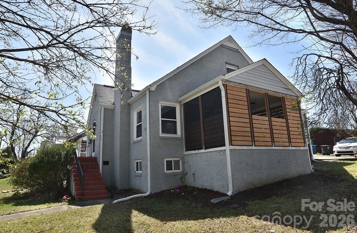 629 W Council Street