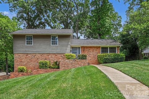 Photo of 4931 Seacroft Road, Charlotte, NC 28210 (MLS # 4390186)