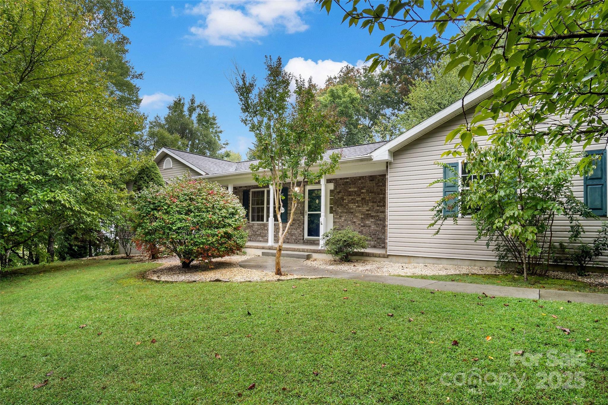 202 Cardinal Crest Lane