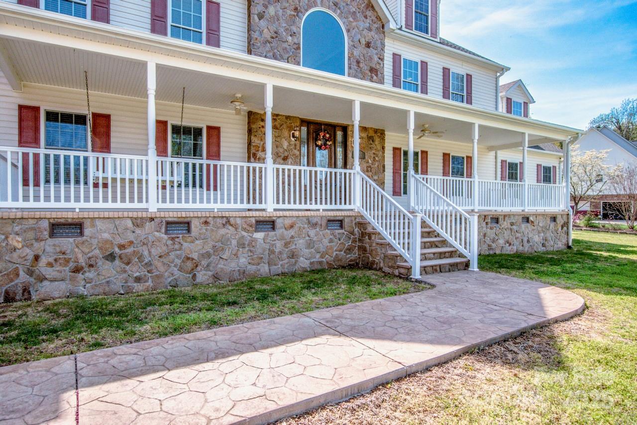 4907 White Oak Lane