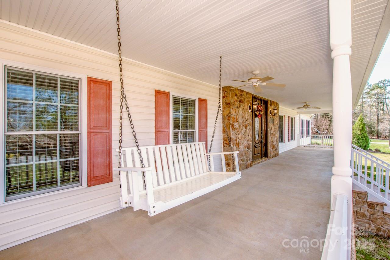 4907 White Oak Lane
