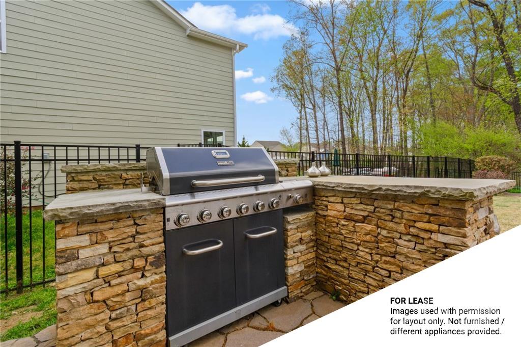 Huntley Glen - Residential Lease