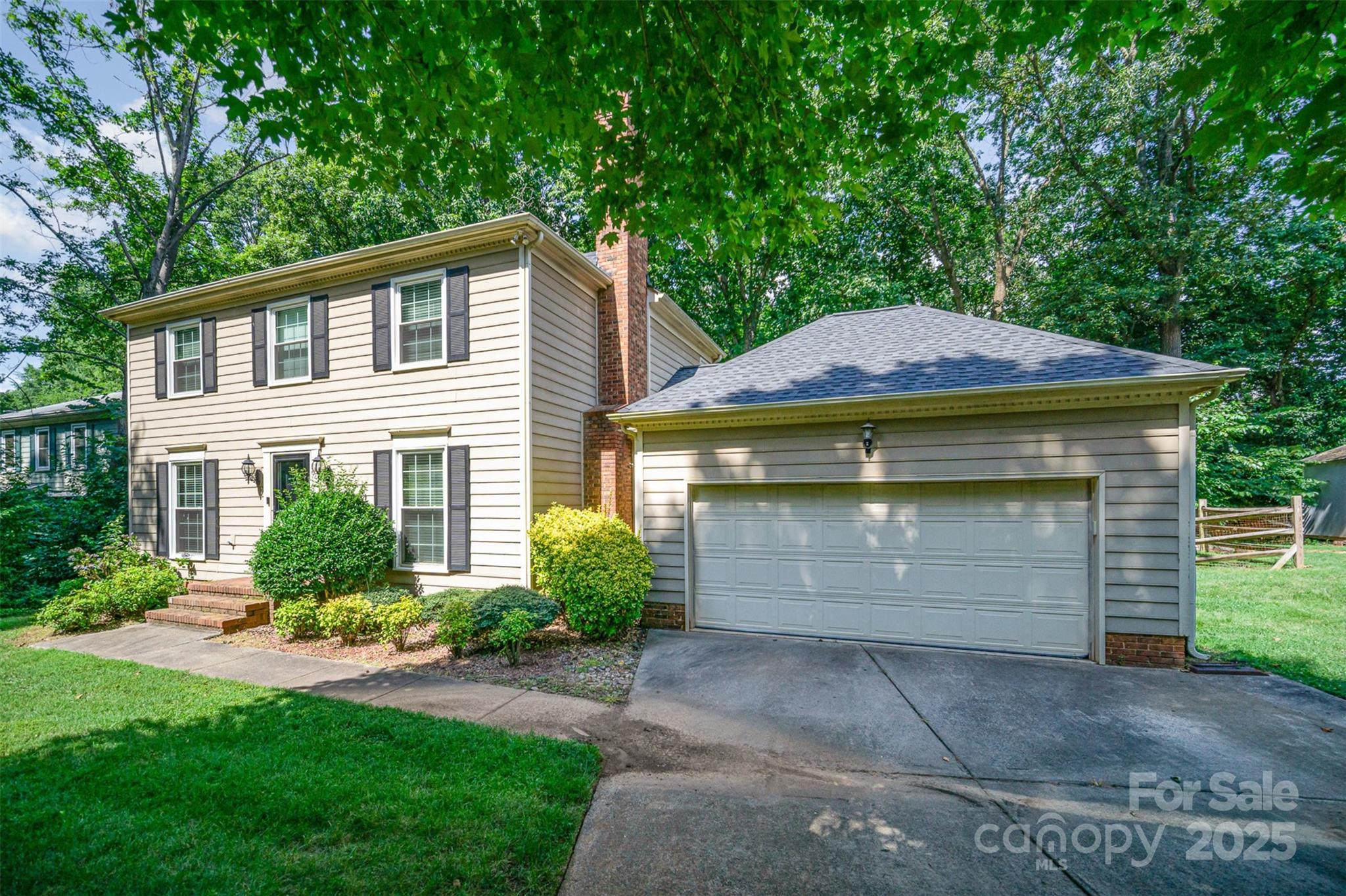 3016 Heathcroft Court
