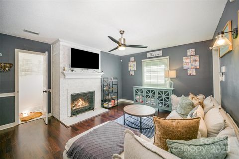 3016 Heathcroft Court Charlotte NC 28269