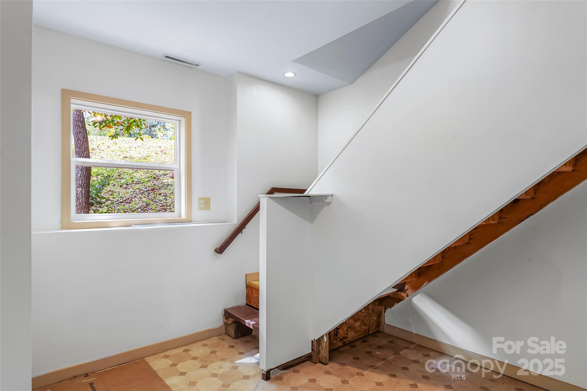 Royal Pines - Residential