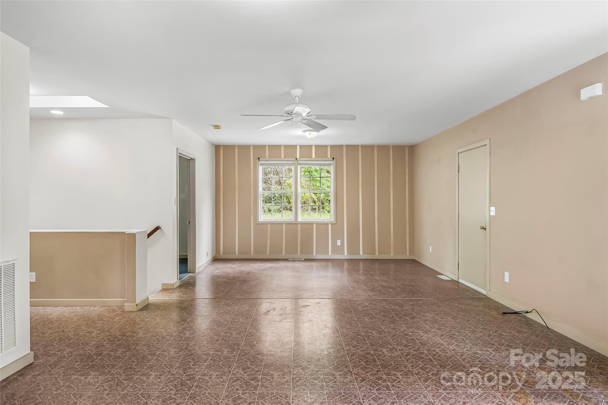 Royal Pines - Residential