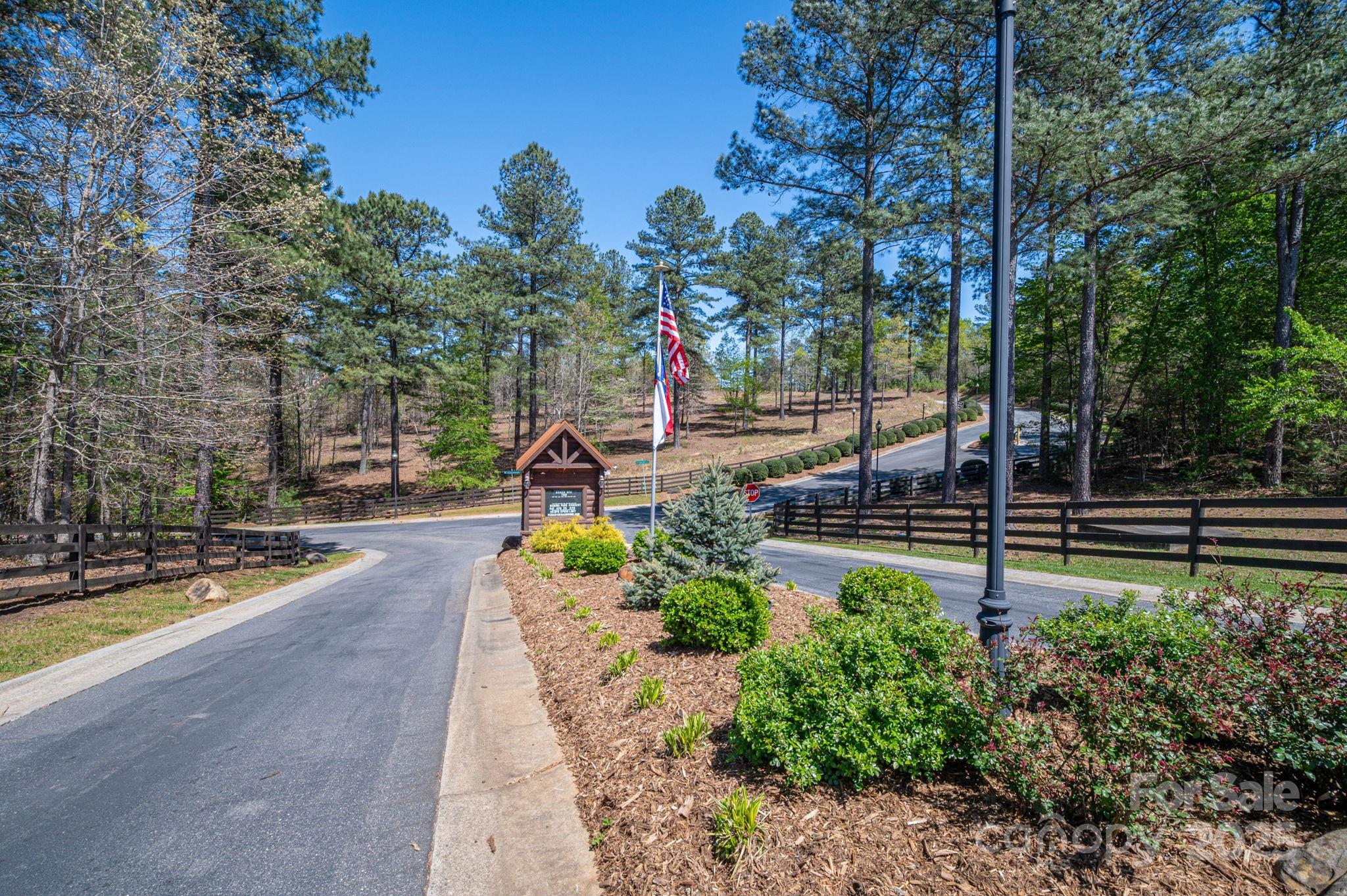 Paradise Harbor - Land