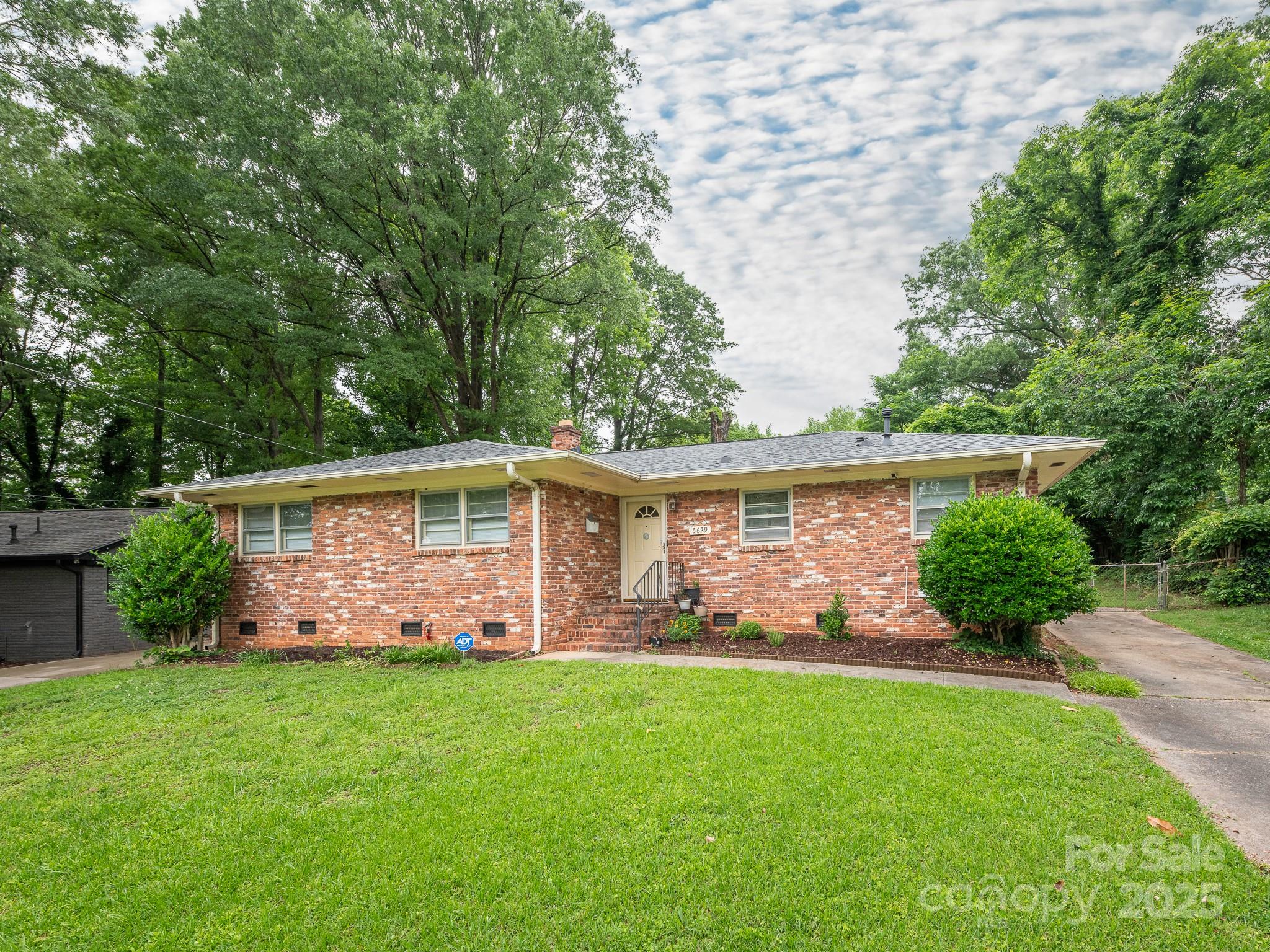 5629 Ruth Drive