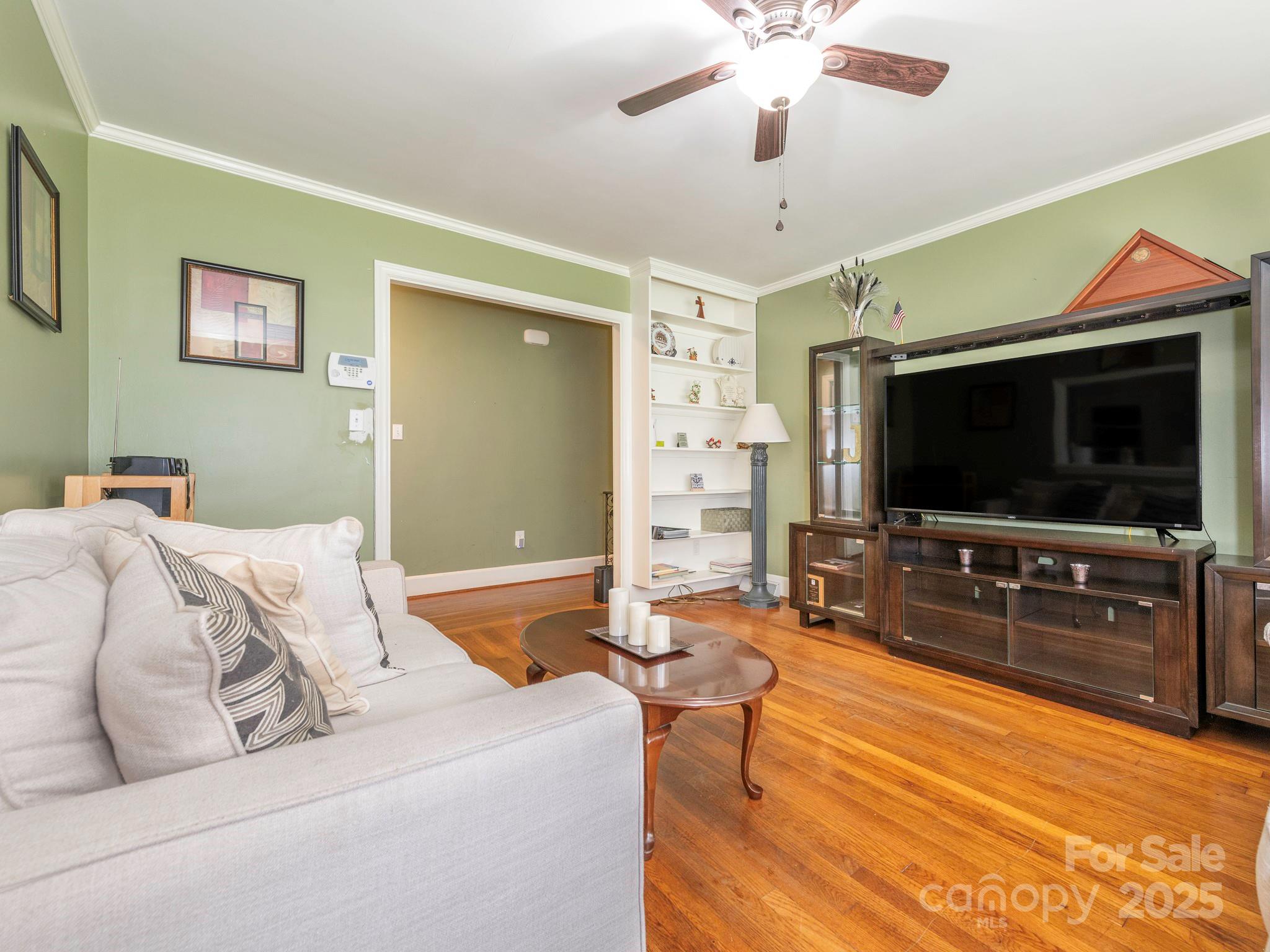 5629 Ruth Drive