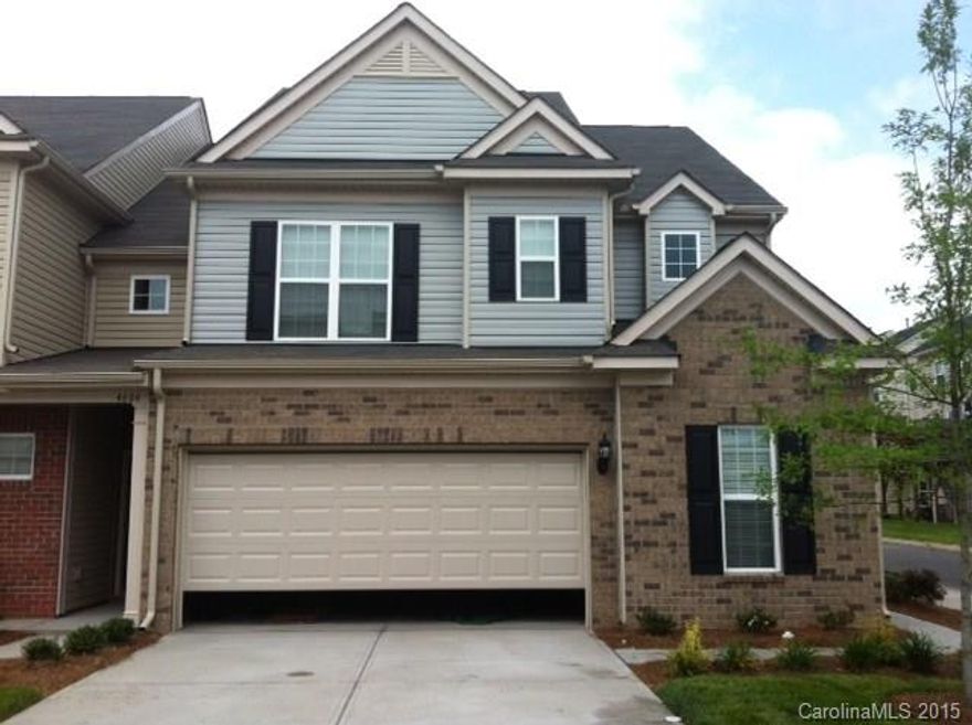 End Unit Stetson with sunroom.
for comp purposes