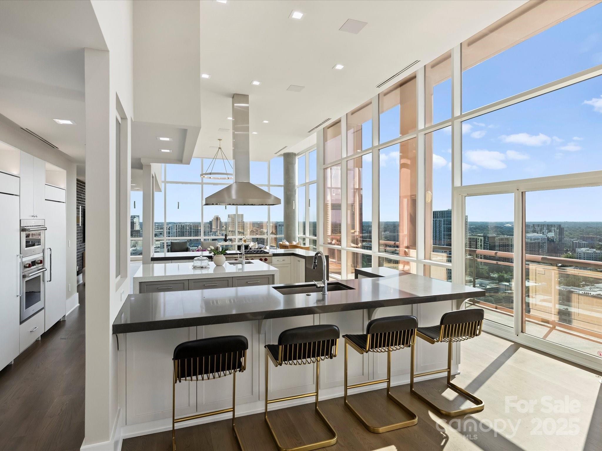315 Arlington Avenue 2301