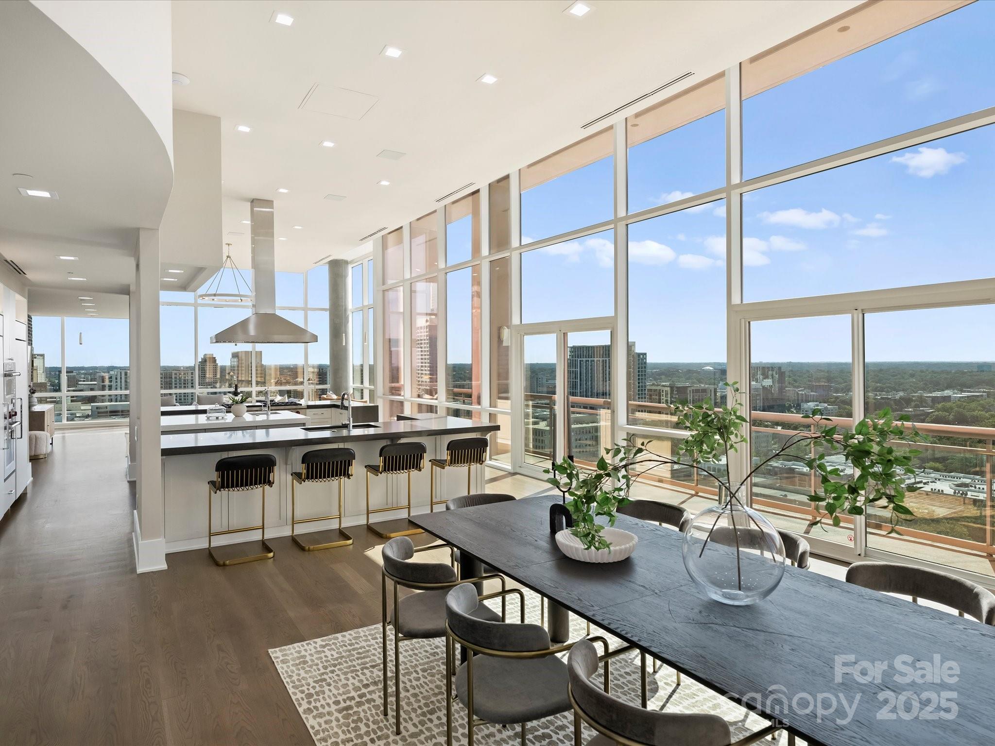 315 Arlington Avenue 2301
