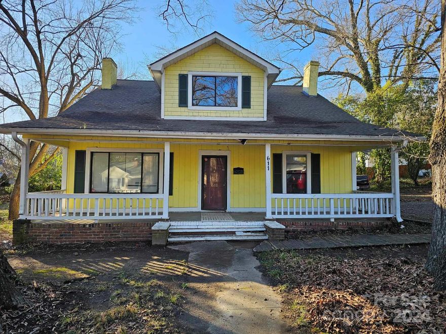 INVESTOR SPECIAL-- Over 2200 sq ft in prime historic York Chester neighborhood, this home is ready for a new owner. Electric service and panel was replaced in 2020 along with dual HVAC units. Charm and character awaits for the right homeowner or investor to create. Property needs substantial work and is priced accordingly. Hardwood floors throughout the main floor. Sq footage is per tax records.  Sold AS IS.