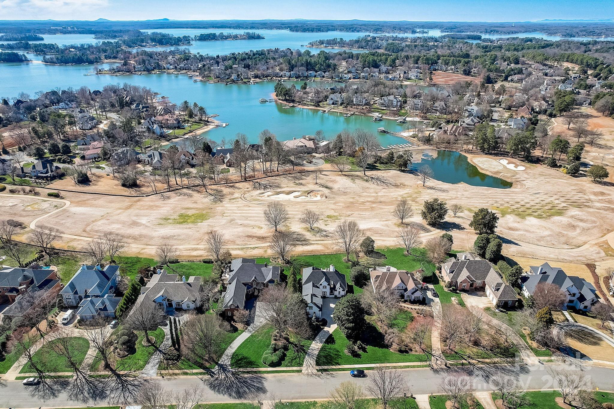 The Peninsula - Residential