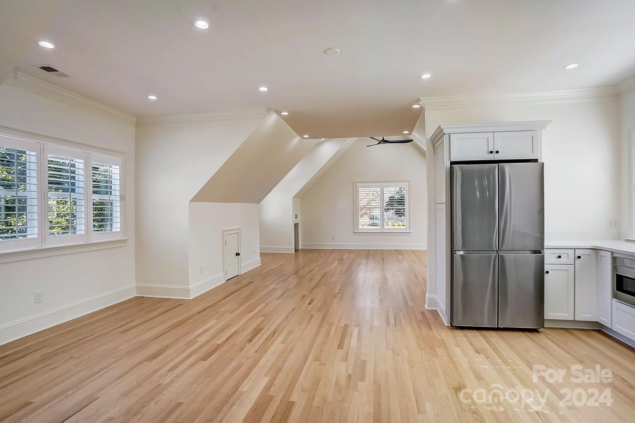 The Peninsula - Residential