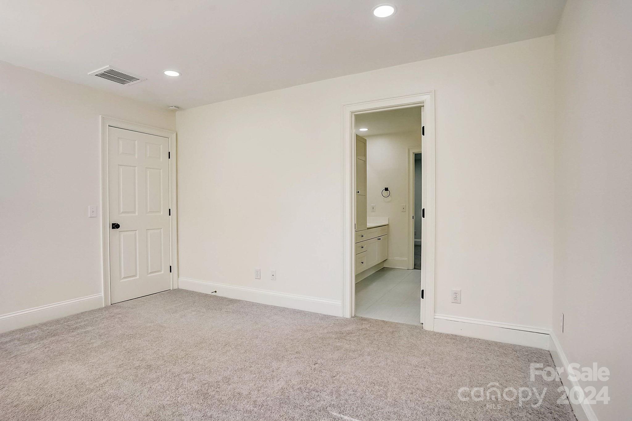 The Peninsula - Residential