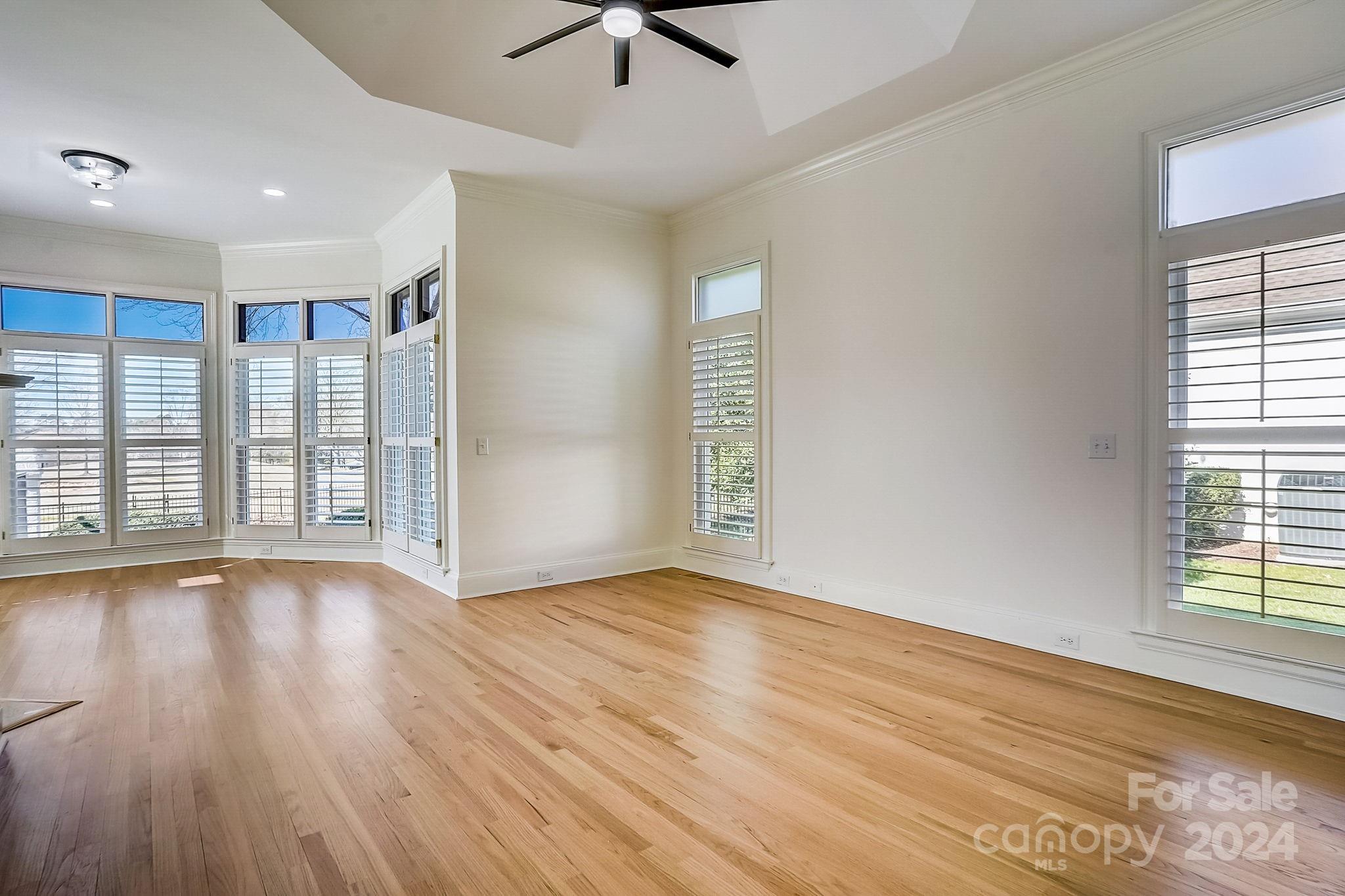 The Peninsula - Residential