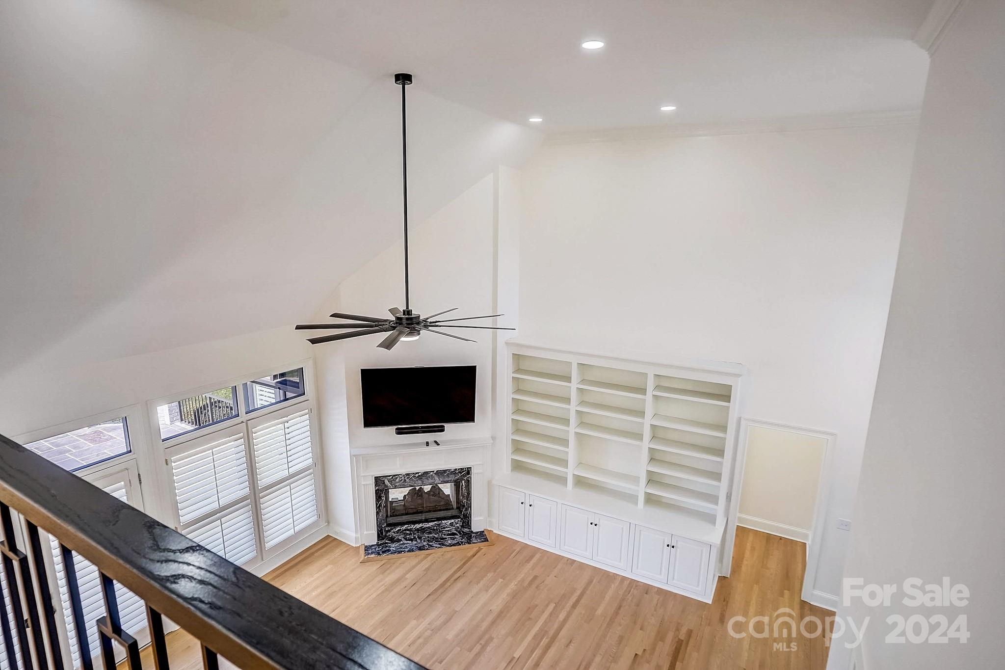 The Peninsula - Residential