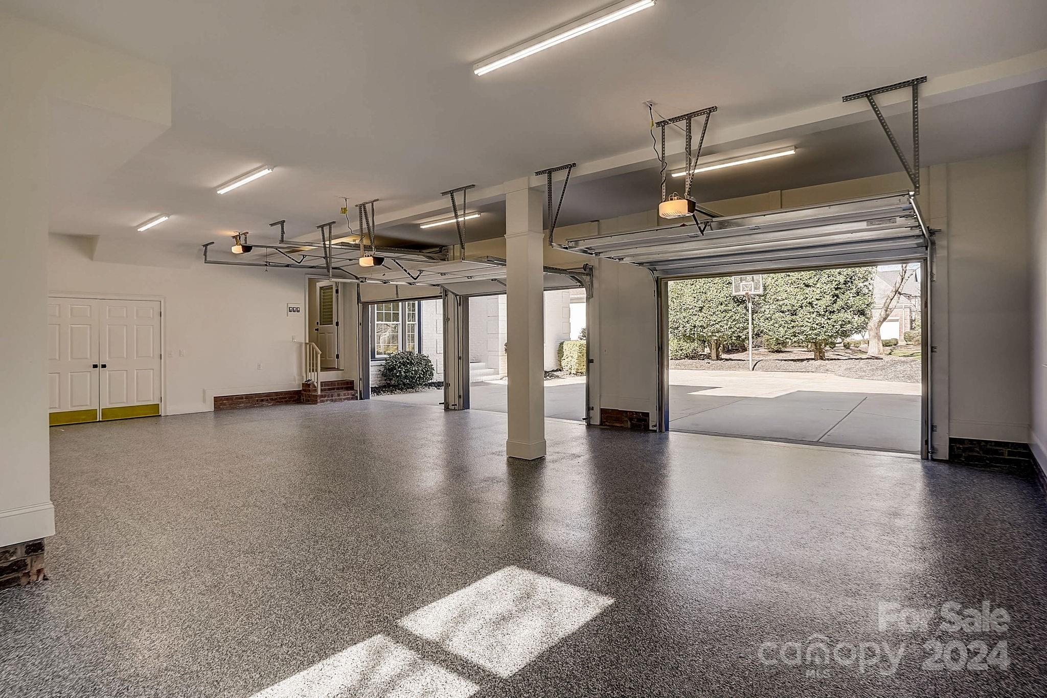 The Peninsula - Residential