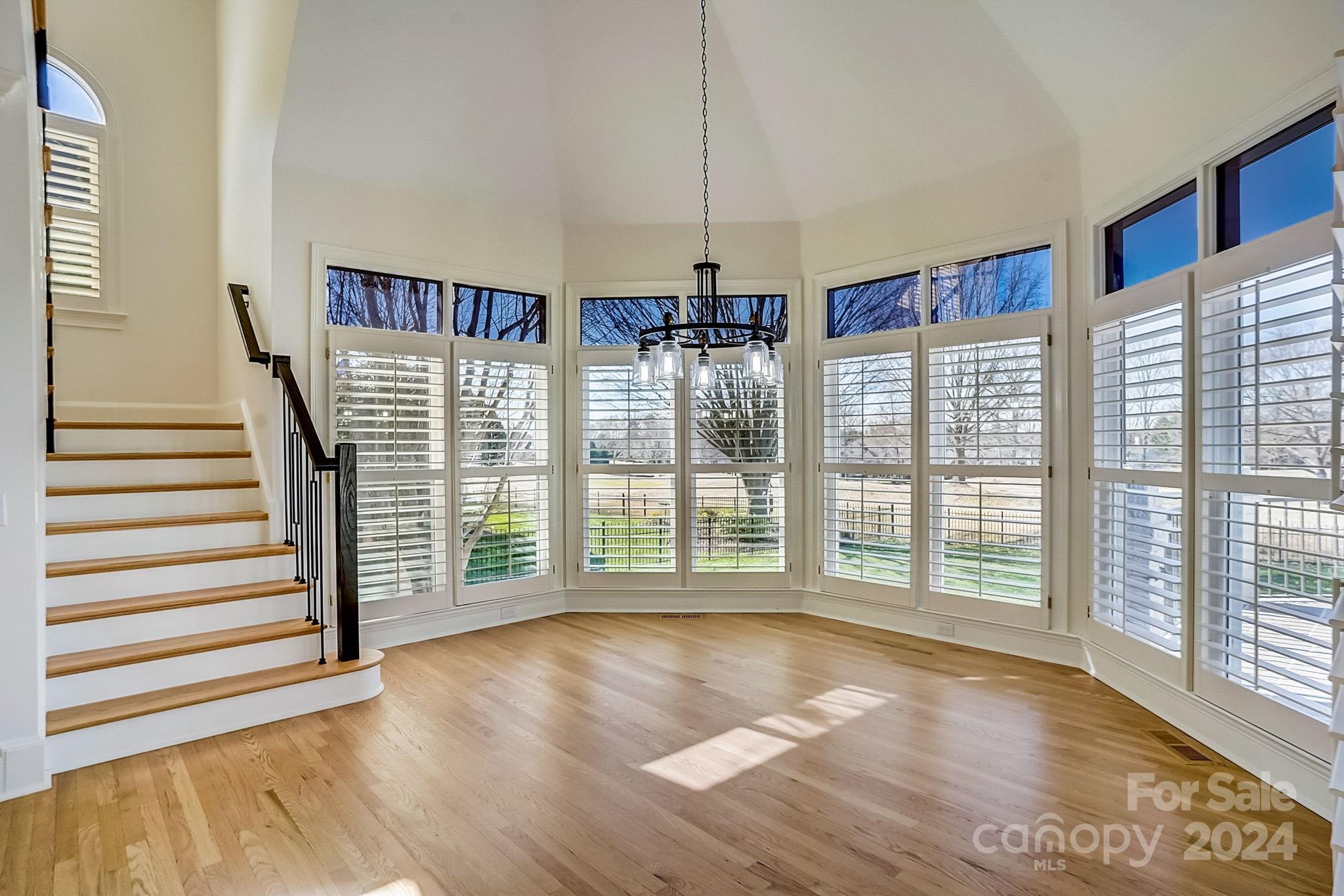 The Peninsula - Residential