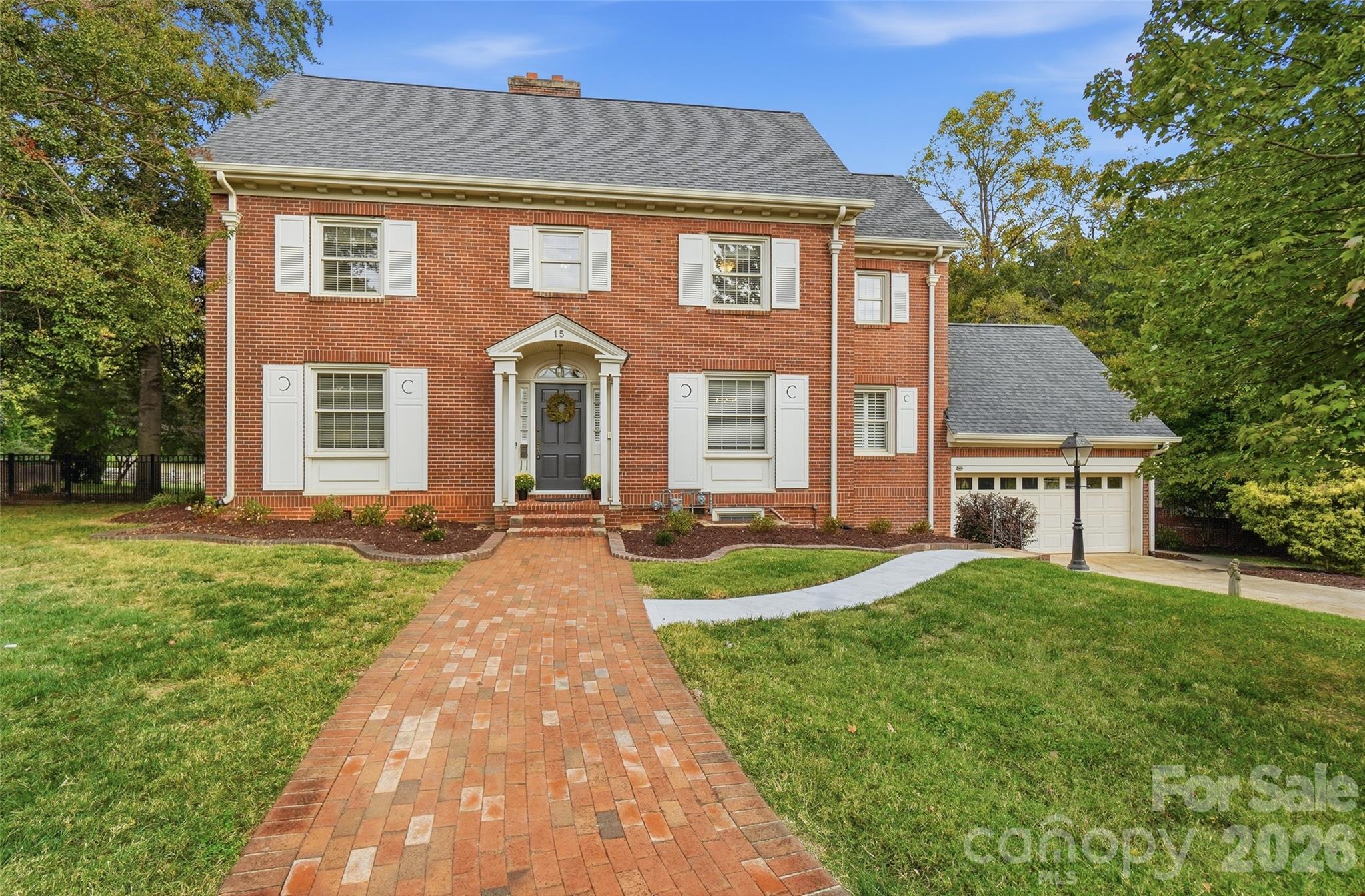 15 Circle Drive