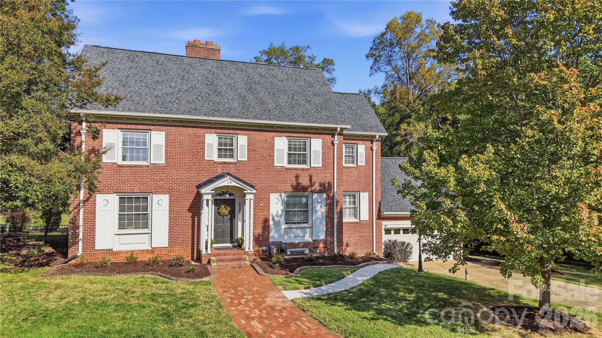 15 Circle Drive