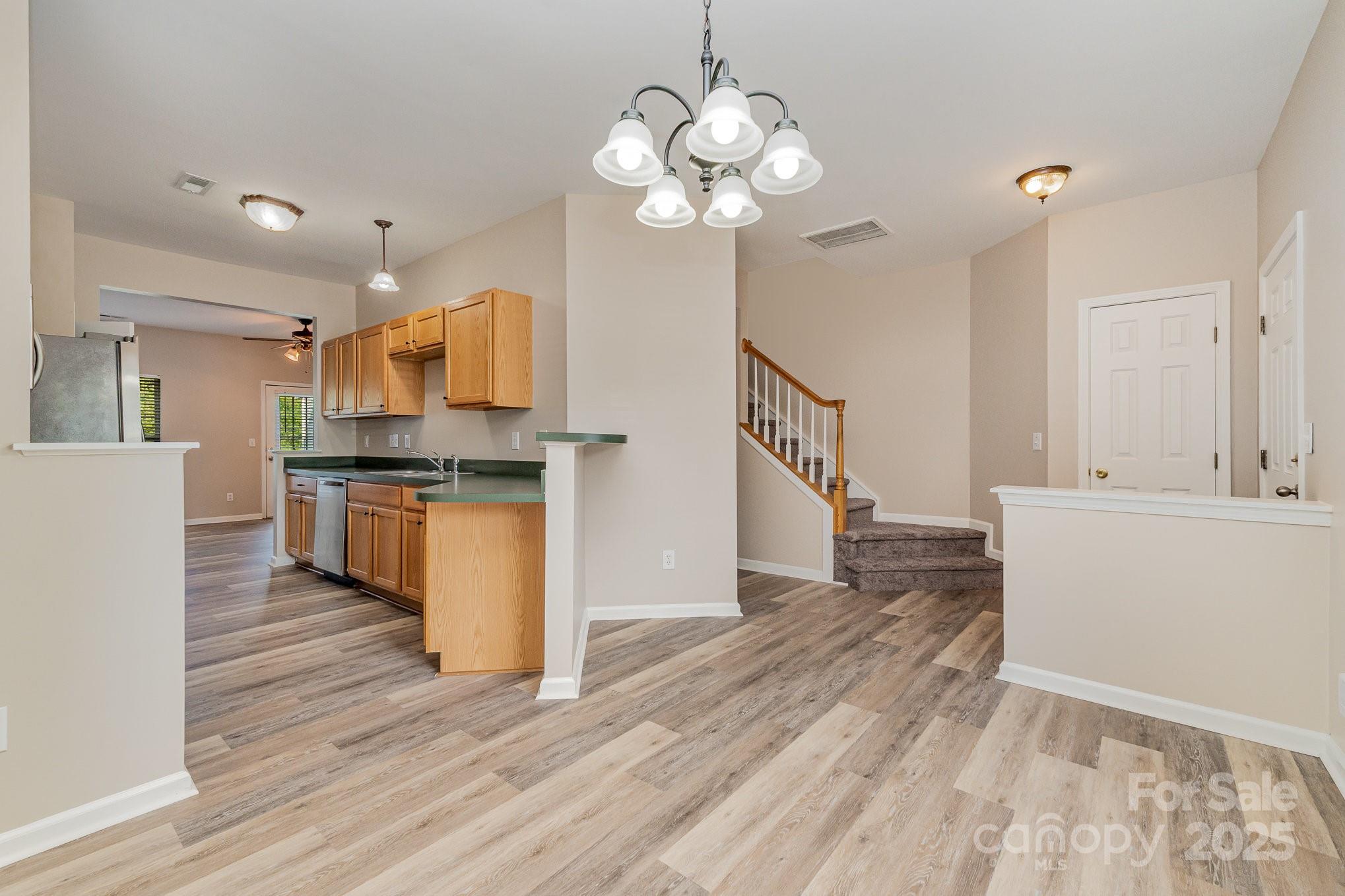 5322 Jocelyn Lane