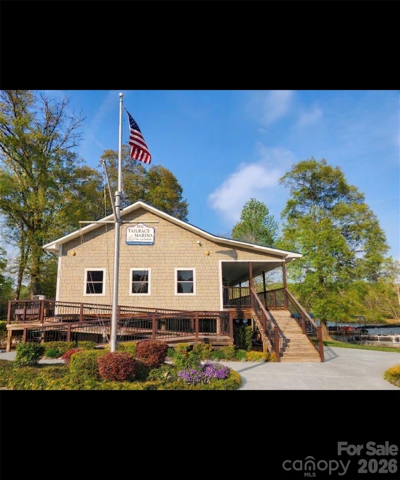 Riverfront - Residential