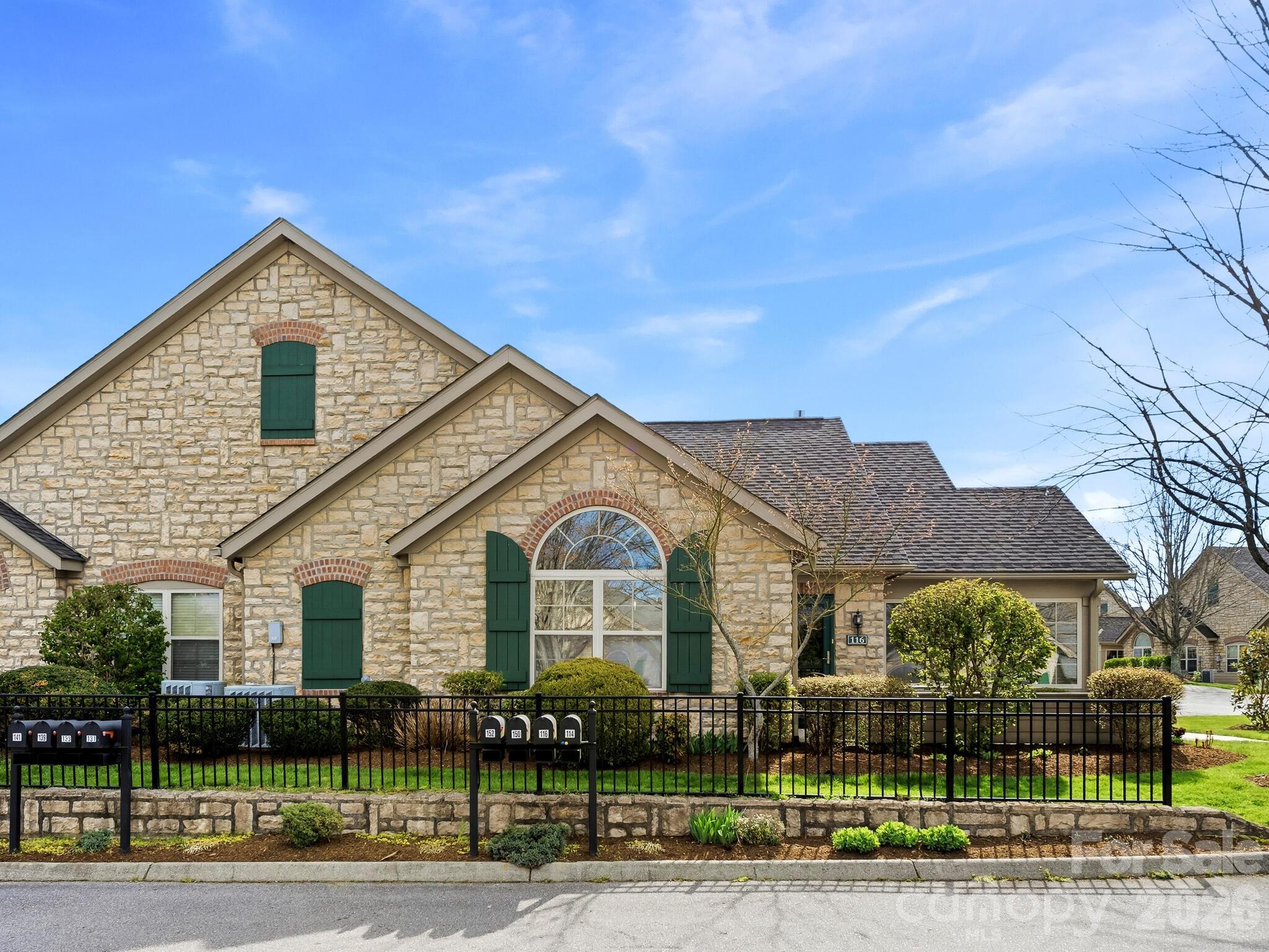 116 Summerfield Place